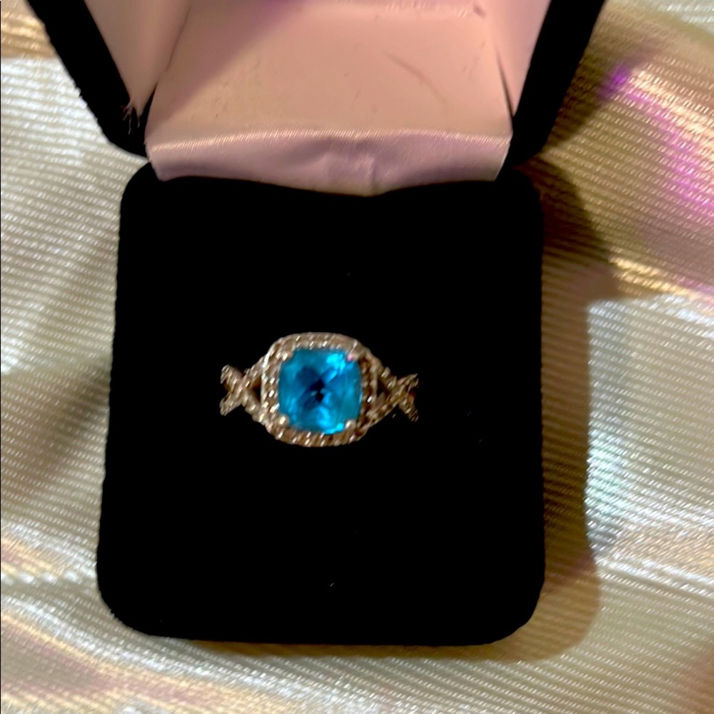 Elegant Blue and Sterling Silver Ring